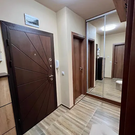 Urban Nest - Near Center And Bus Station *