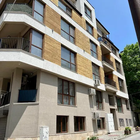 Urban Nest - Near Center And Bus Station *