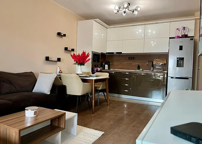 Urban Nest - Near Center And Bus Station 아파트 *